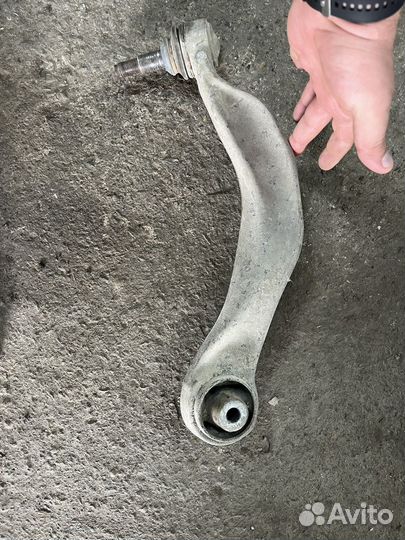 Передний левый рычаг BMW 5 f10