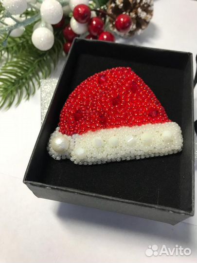 Брошь Новогодний колпак