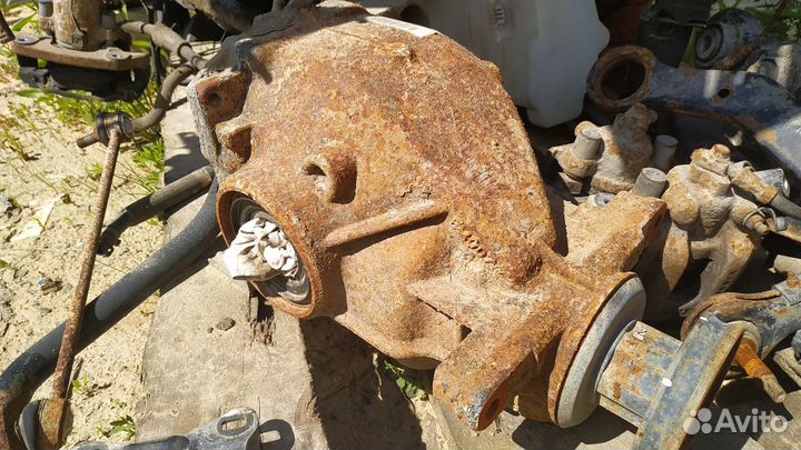 Редуктор задний на бмв е53 4.10