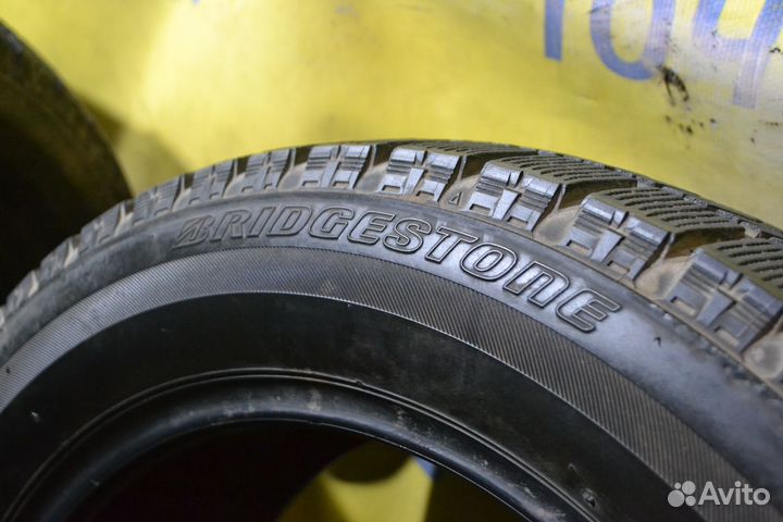 Bridgestone Blizzak VRX 215/55 R16