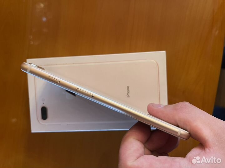 iPhone 8 Plus, 64 ГБ