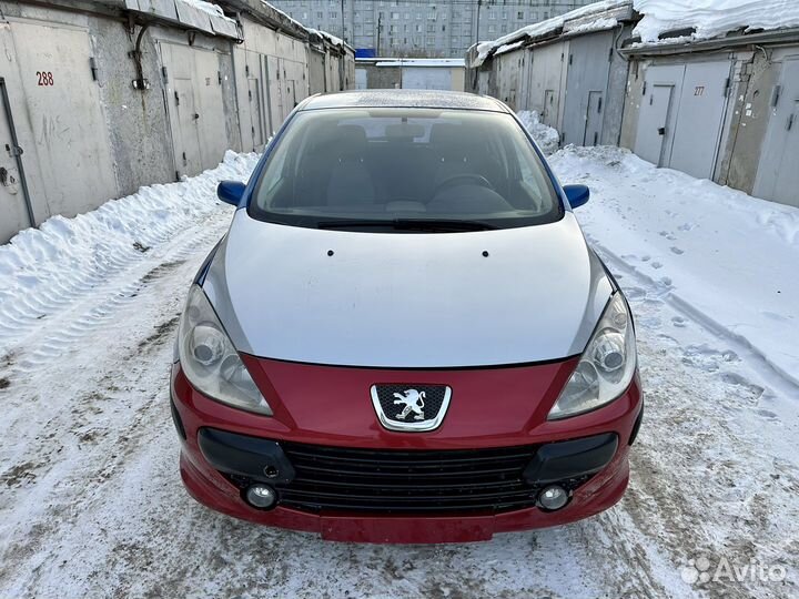 В разбор Peugeot 307