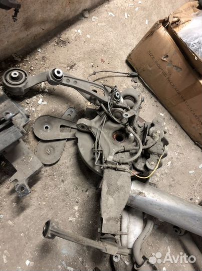 Поворотный кулак ленд ровер спорт 2017г