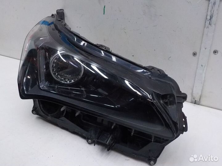 Фара правая на Lexus NX