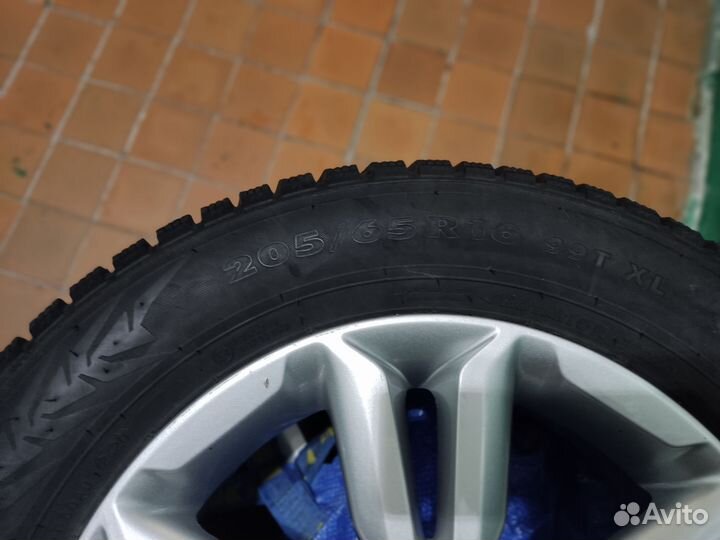 Продаю зимние шины Nokian Tures