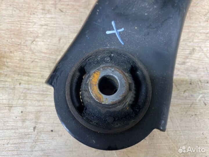 Рычаг подвески передний правый Nissan X-Trail T31