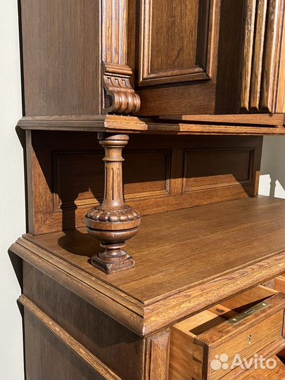 Антикварный дубовый буфет, реставрирован