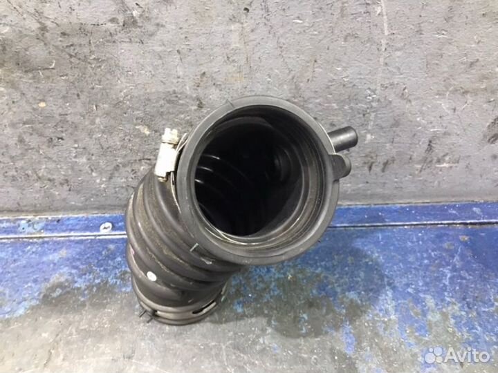 Патрубок дросселя Ford Focus 3 CB8 2.0