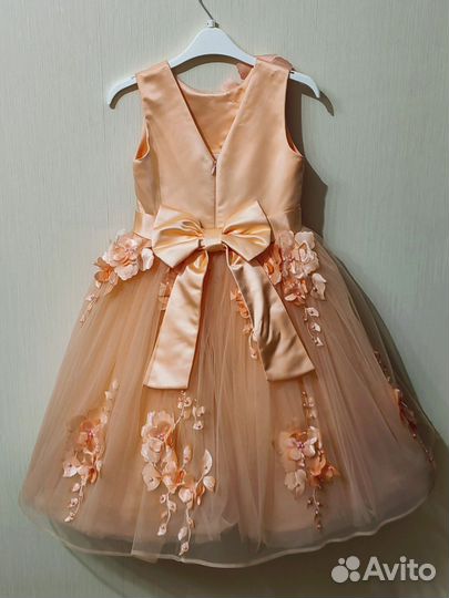 Платье праздничное