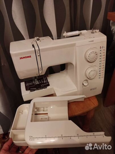 Швейная машина Janome se 522