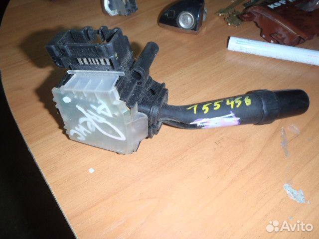 Переключатель подрулевой Avensis II