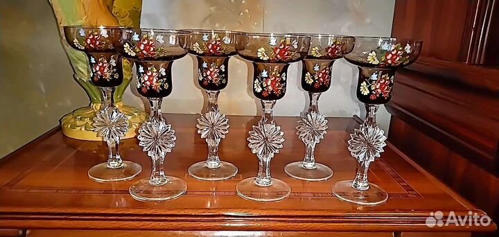 Коктейльные бокалы