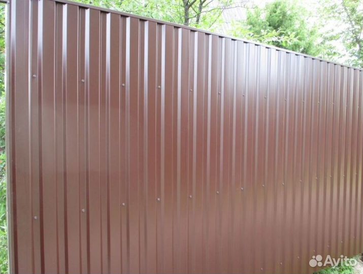 Забор из профнастила с металлическими столбами кач