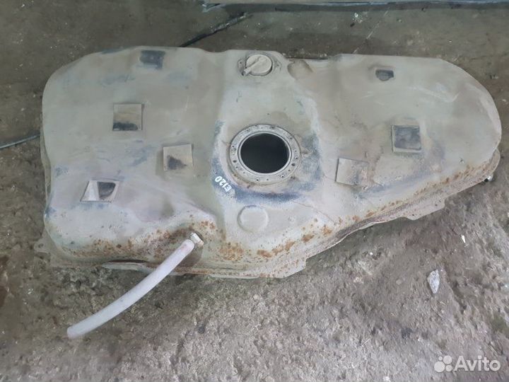 Топливный бак Toyota Corolla 120 ZZE121L 2005