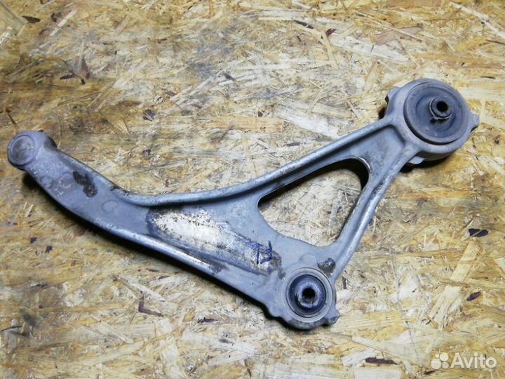 Рычаг подвески нижний передний левый Nissan Teana