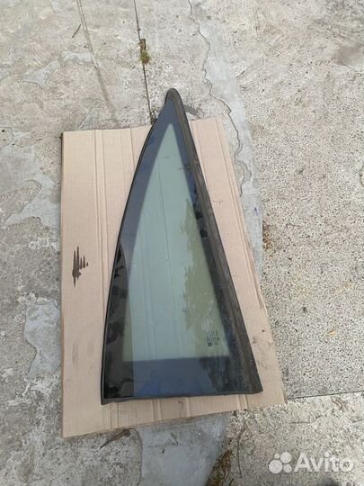 Форточка левая.Opel astra H