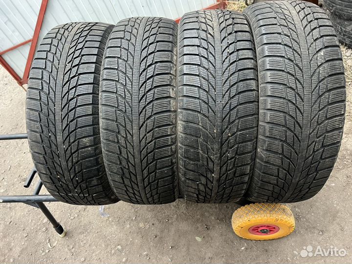 Kumho WinterCraft Ice Wi51 215/55 R18