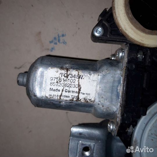 Стеклоподьемник передний задний двери Тойота Аурис