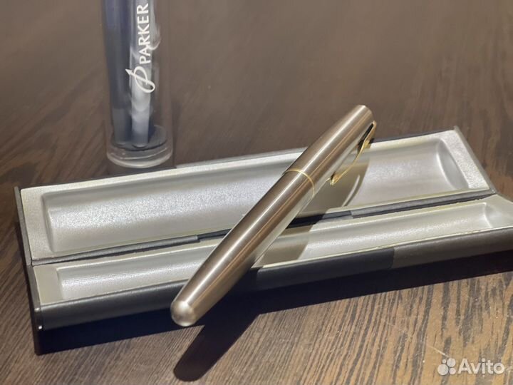 Перьевая ручка parker