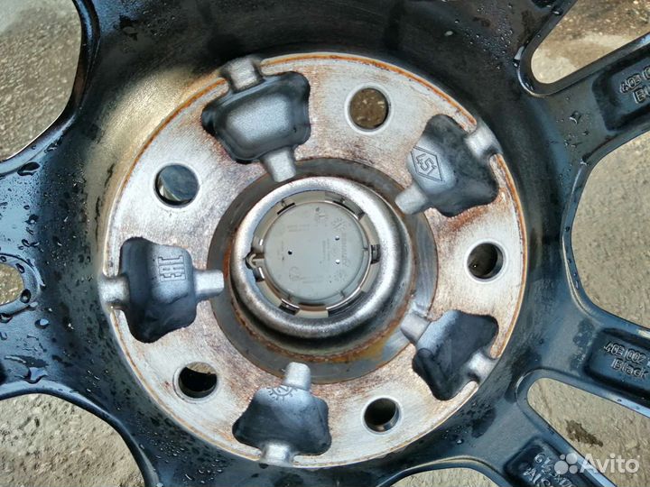 17 Почти новые оригинальные диски Renault arkana