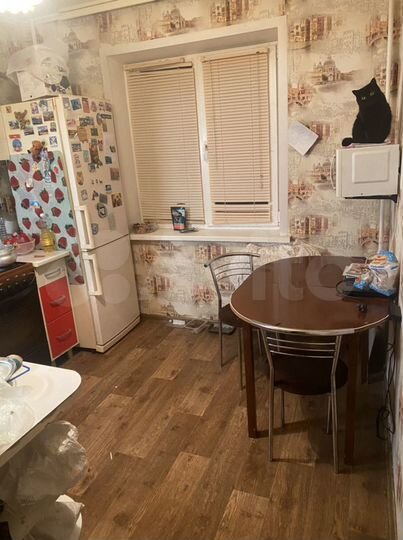 2-к. квартира, 52 м², 1/10 эт.