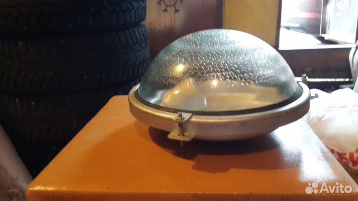 Светильник с плафоном