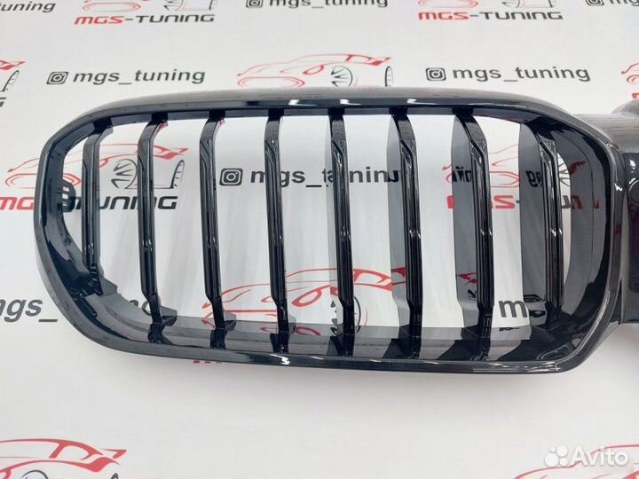 Решетка M-Performance с триколором бмв 5 G30 рест