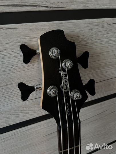 Басс гитара Cort