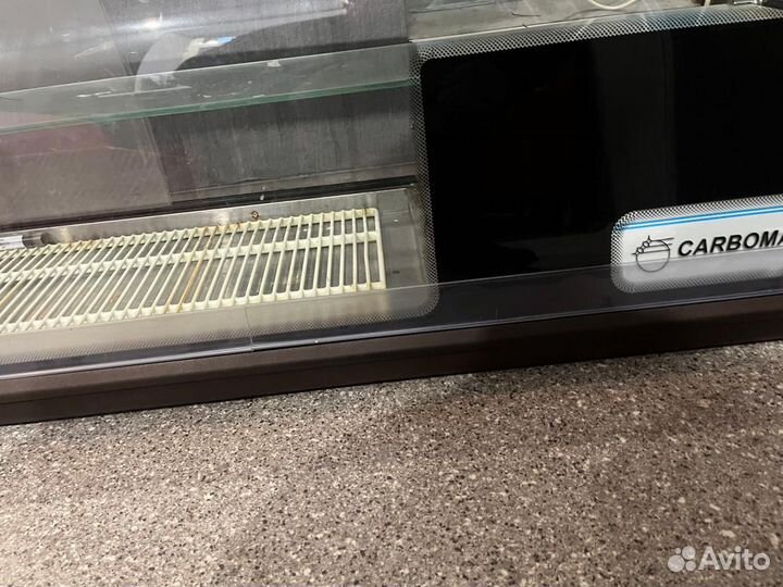 Витрина- холодильник для закусок