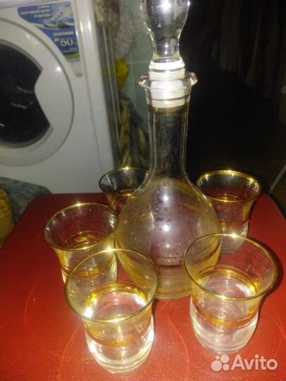 Графин со стопками