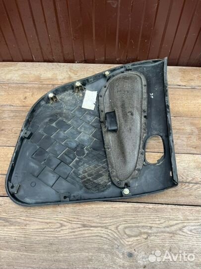 Обшивка двер задняя правая Peugeot 206 206 1.4