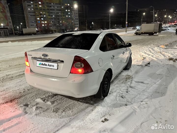 Ford Focus 1.6 МТ, 2008, битый, 200 000 км