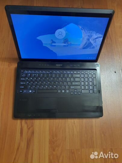 Ноутбук sony Vaio pcg-81413V