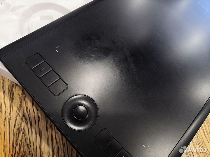 Планшет Wacom intuos pro M