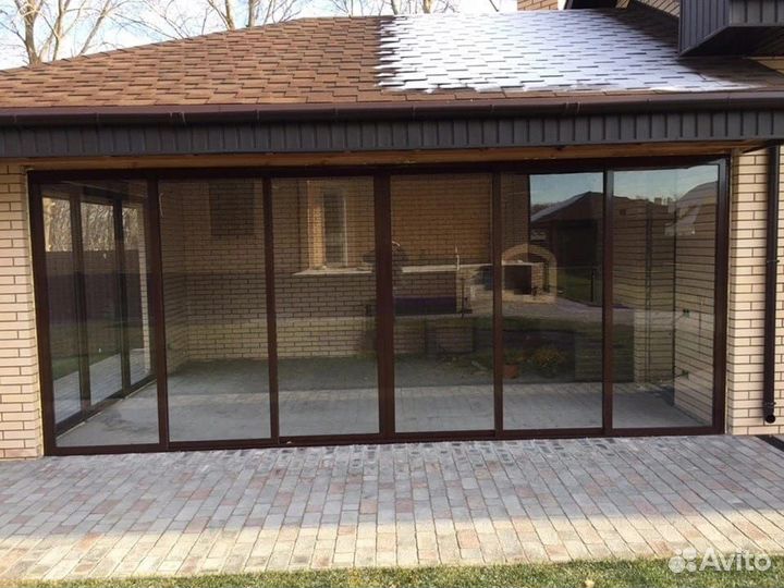 Дверь алюминиевая