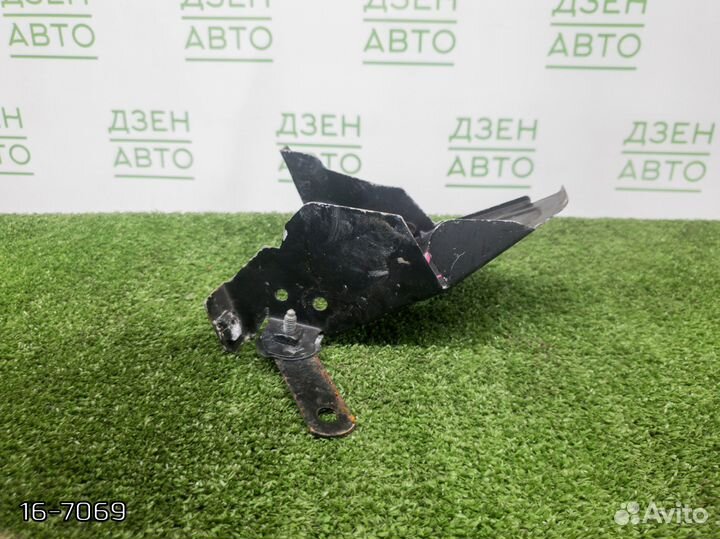 Крепление радиатора W169 Mercedes A Class