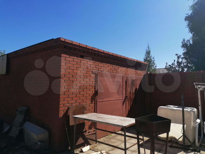 Дом 245,7 м² на участке 8,3 сот.