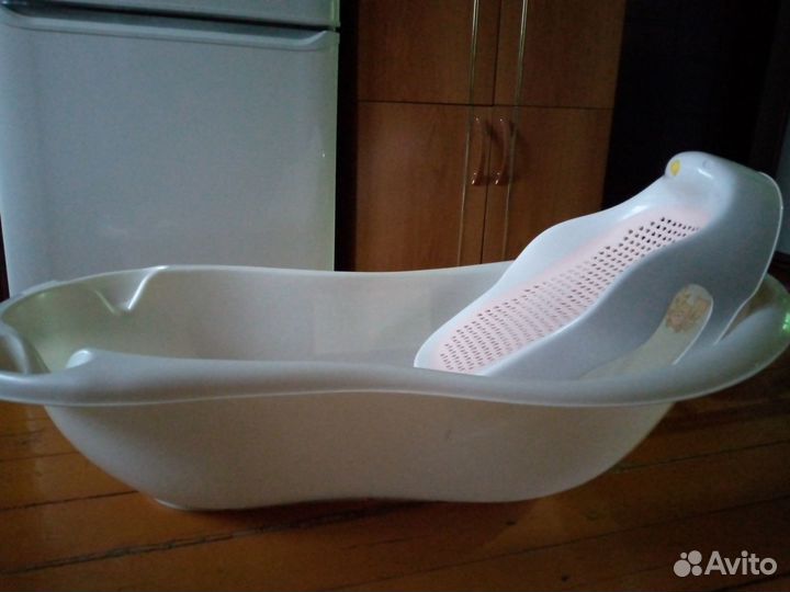 Ванночка для купания с горкой
