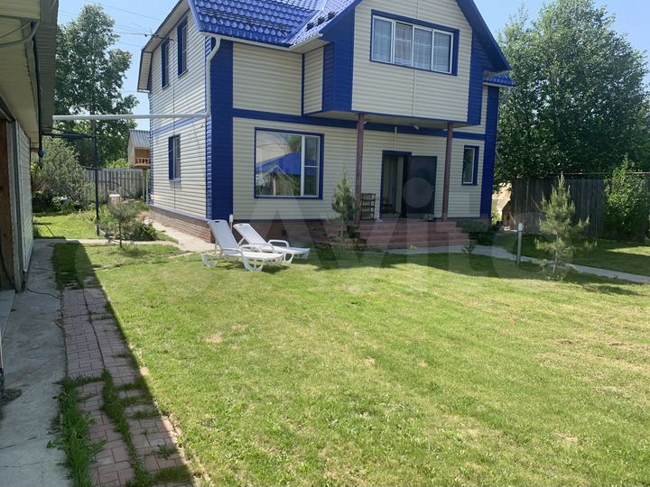 Коттедж 160 м² на участке 12 сот.