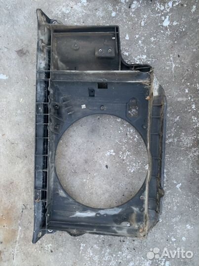 Диффузор вентилятор Peugeot 206