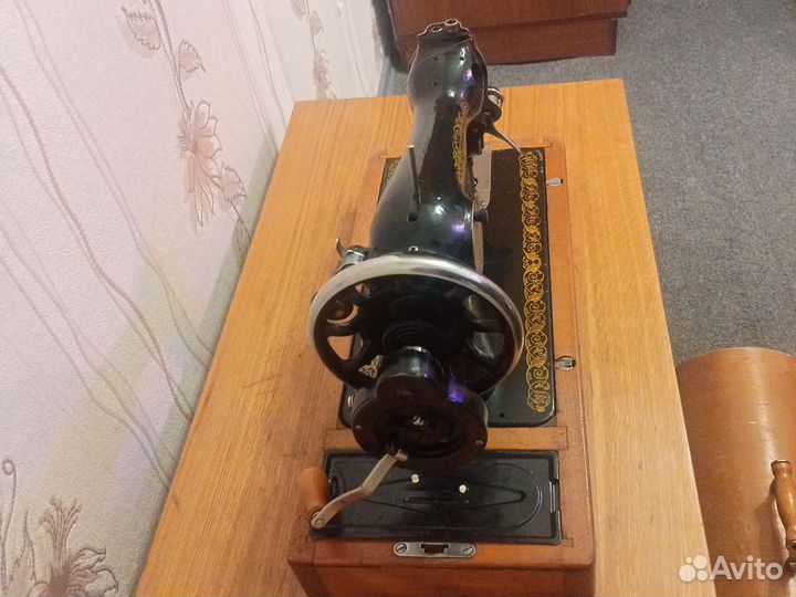 Швейная машина Подольск ручная