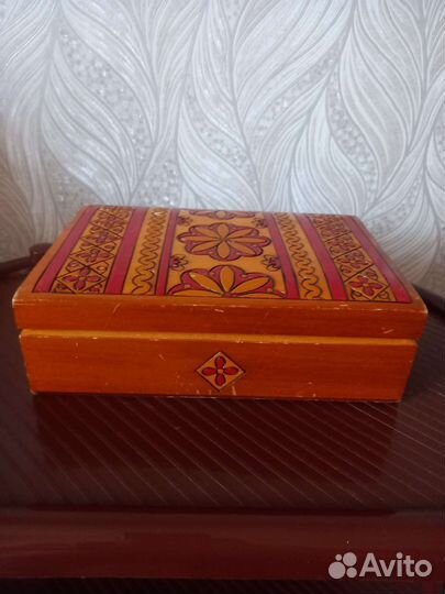 Шкатулка деревянная