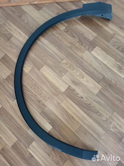 Накладка на левое крыло