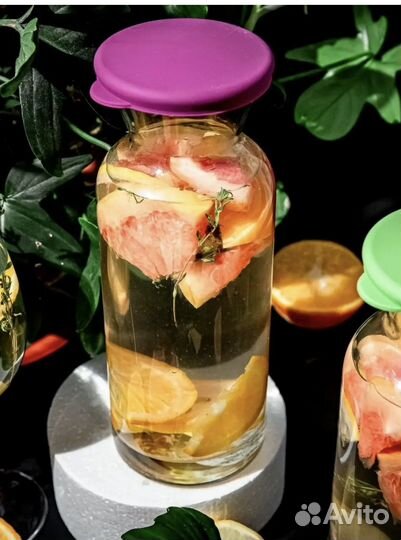 Бутылка с крышкой (декантер), новый