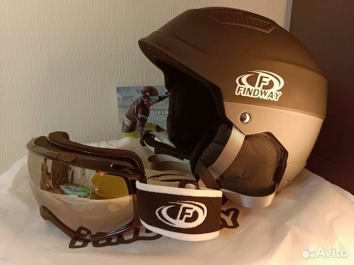 Шлем горнолыжный