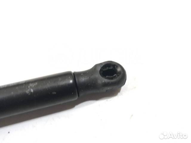 Амортизатор стёкла багажника Porsche Cayenne