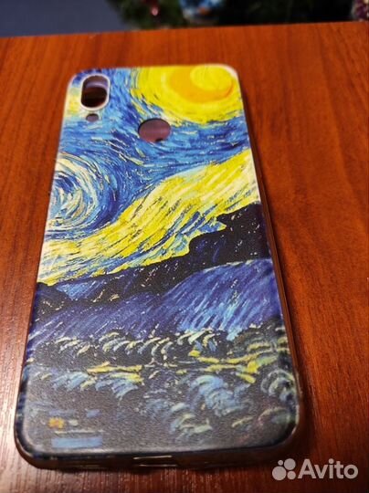 Чехлы на телефоны