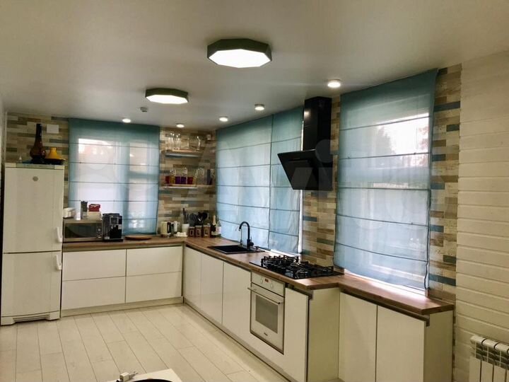 Дом 160 м² на участке 9 сот.