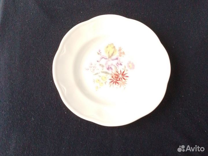 Тарелка, фарфор, Рига, времена СССР, диаметр 18см