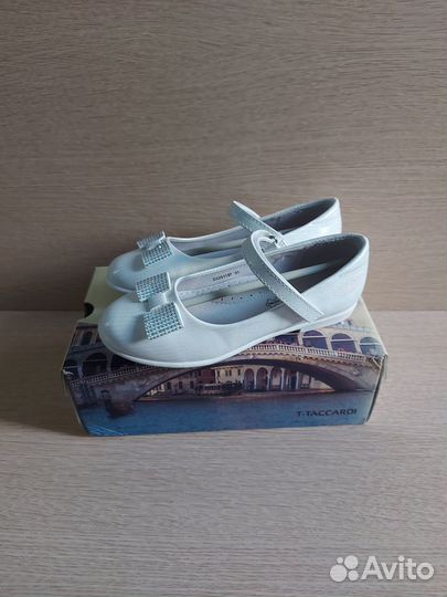 Туфли новые для девочки 31 размер